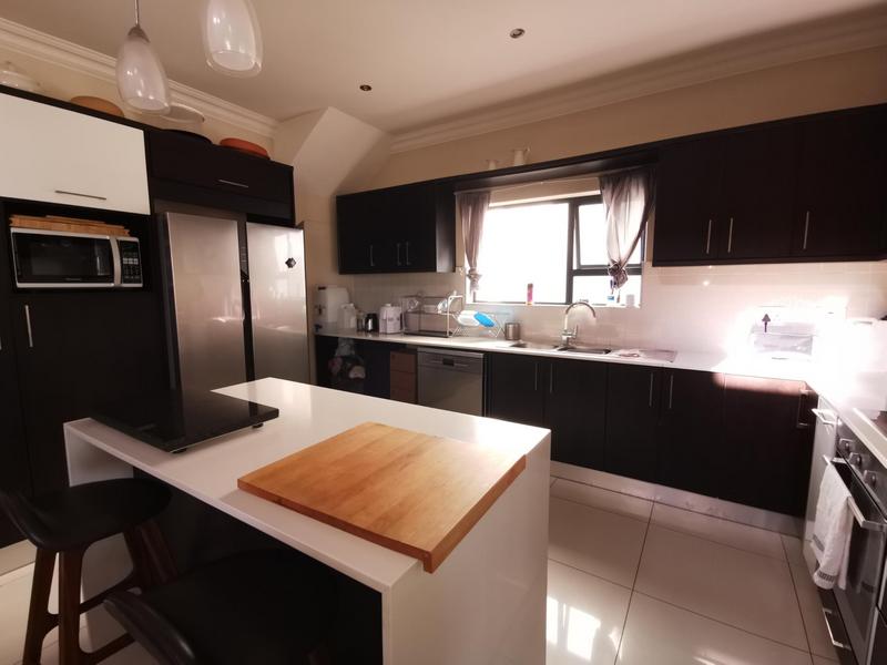 To Let 3 Bedroom Property for Rent in Bloubergrant Western Cape